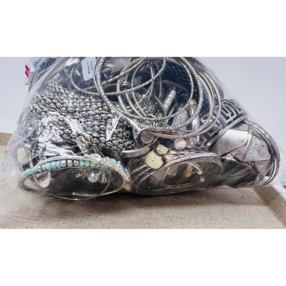 Vintage & Modern Silver Tone Mixed Metal Wearable Bracelet Jewelry Lot 3lbs - Picture 14 of 16